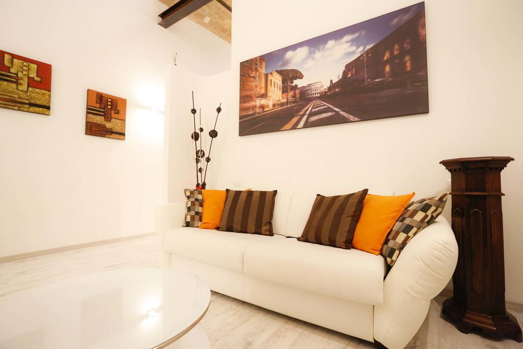 Apartment Opera House Rome